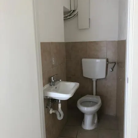 Hostel H Friendly