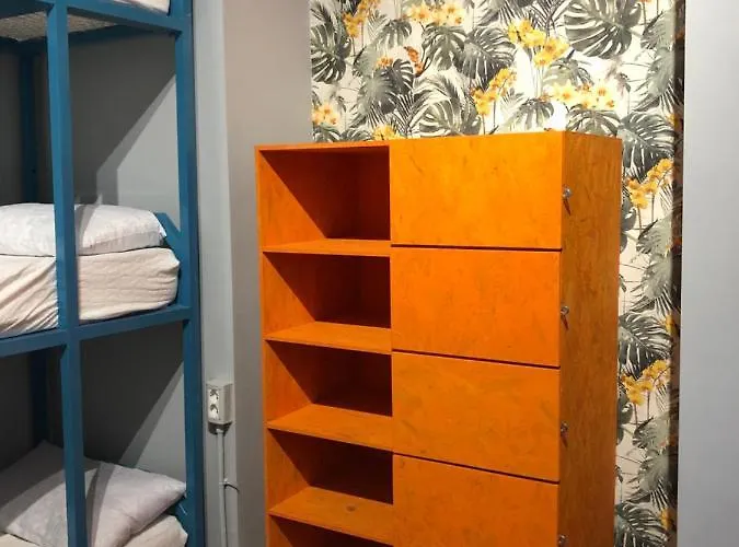 H Friendly ホステル