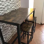 H Friendly Albergue